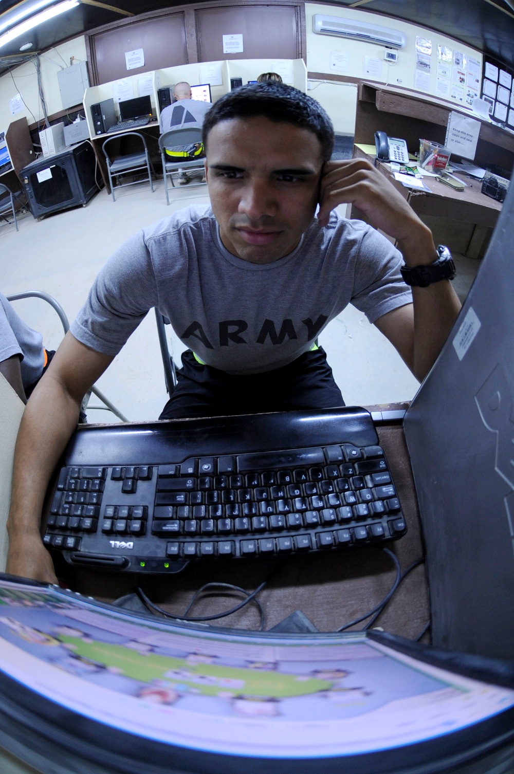 Service members take advantage of down time in Mosul