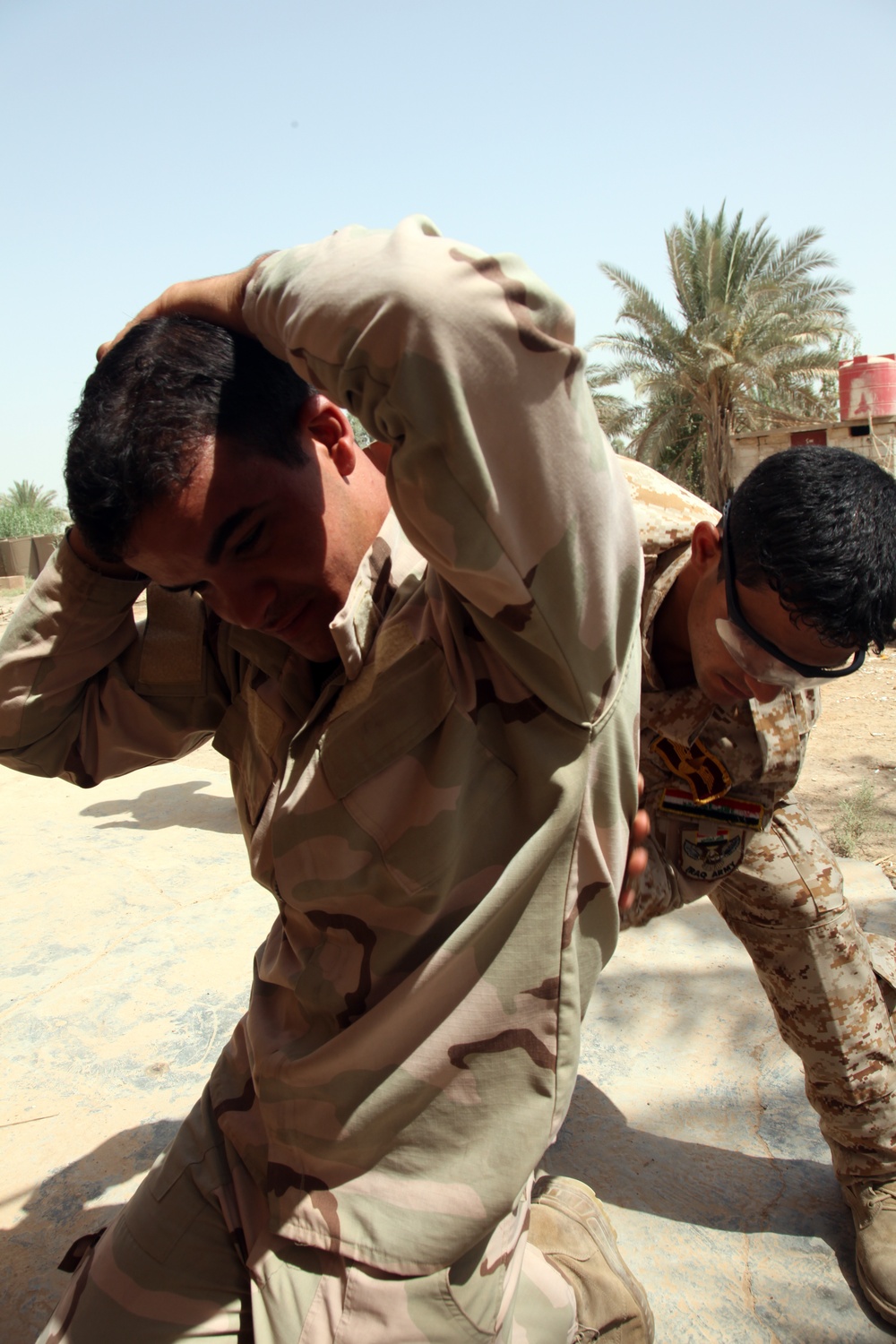 Iraqi soldiers training