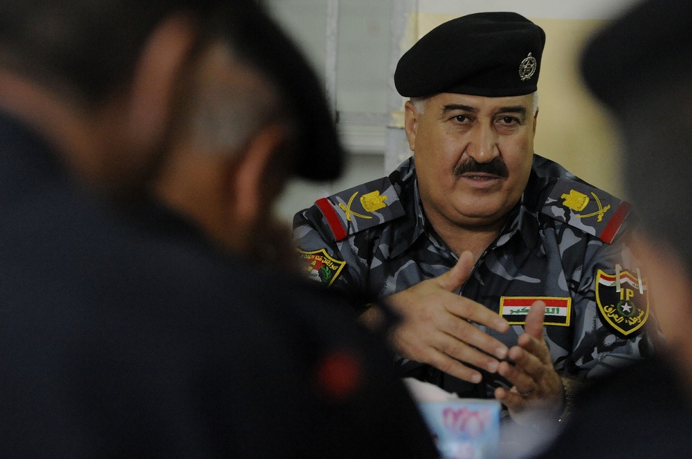 Iraqi police discuss continuing partnership with coalition forces