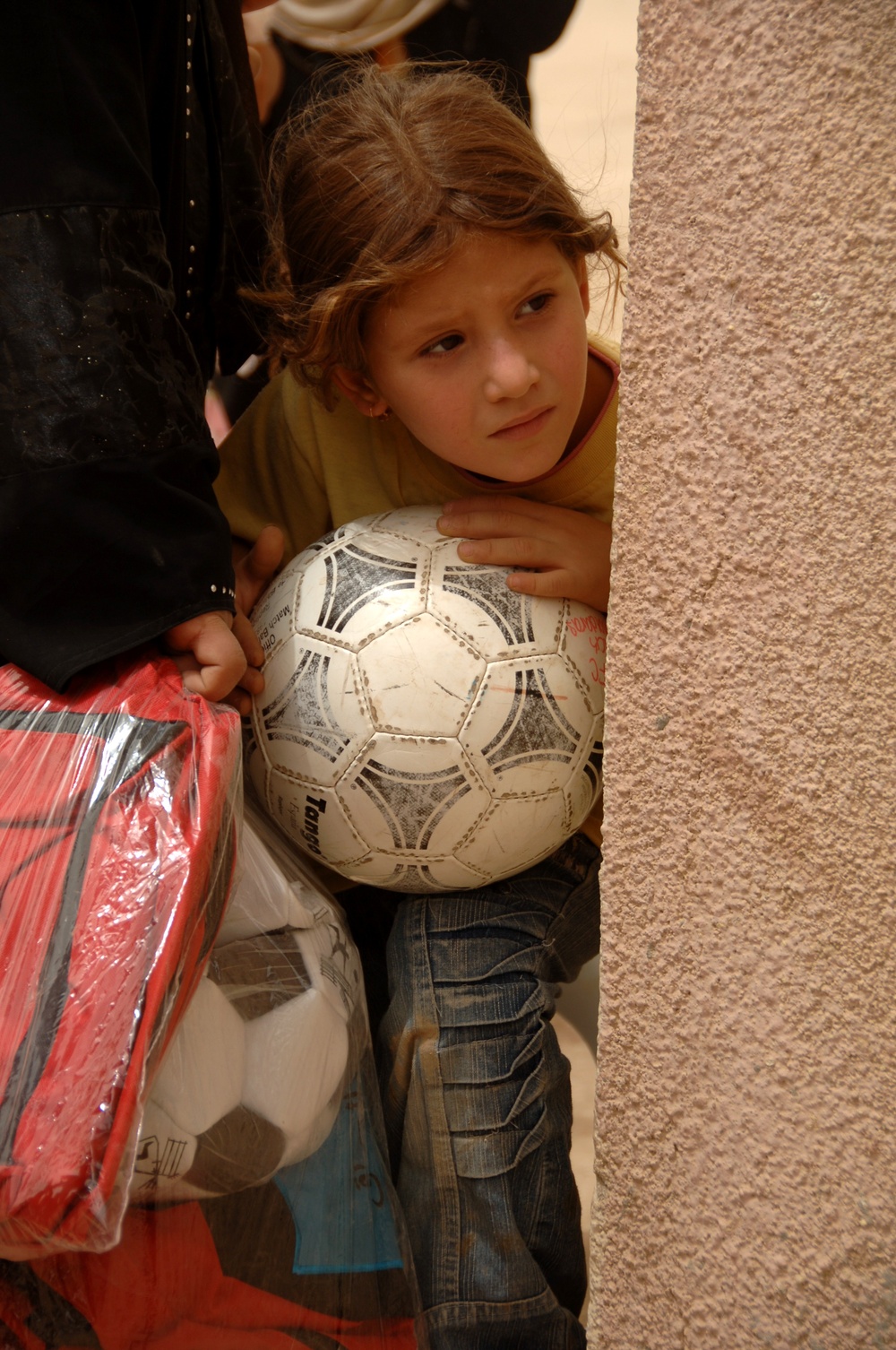 Bags and soccer balls handed out in Tarmiyah