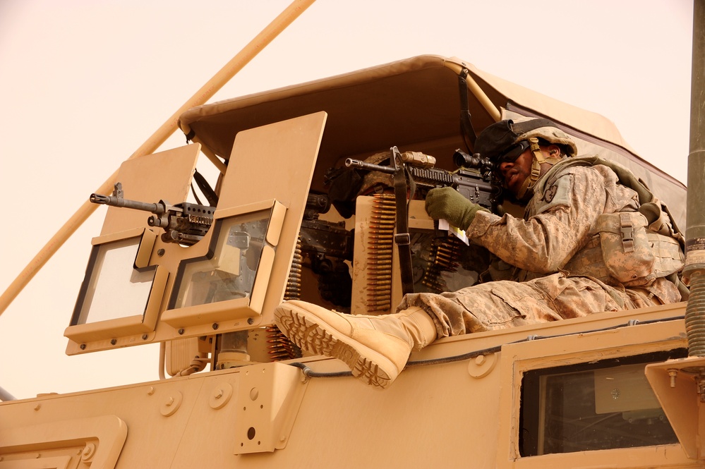 25th Infantry Division Soldiers spot rounds during training