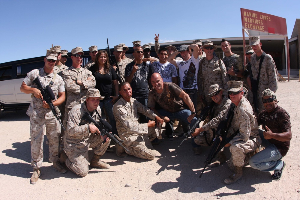 Affliction mixed martial arts fighters spend day with Marines, Sailors, families