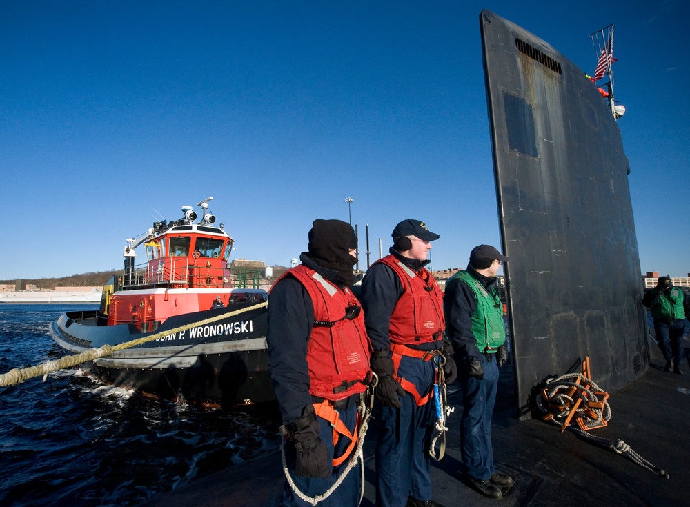 USS Virginia Conducts Routine Operations