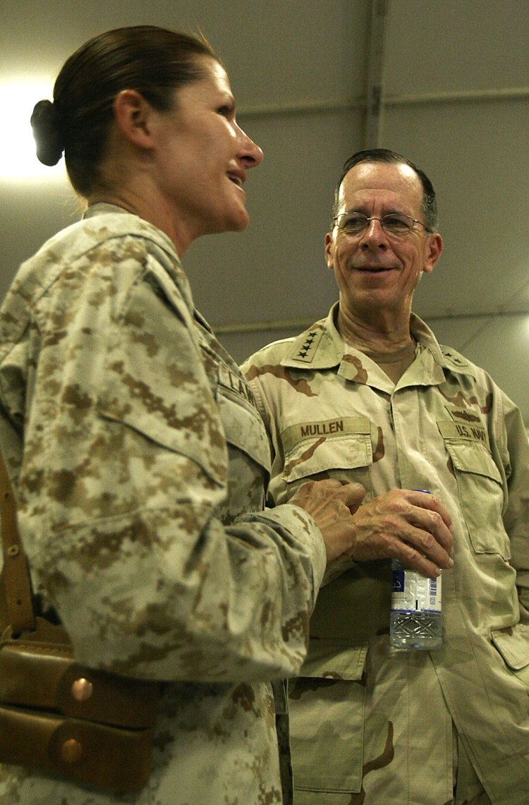 United Service Organizations Brings Celebrities to Kandahar