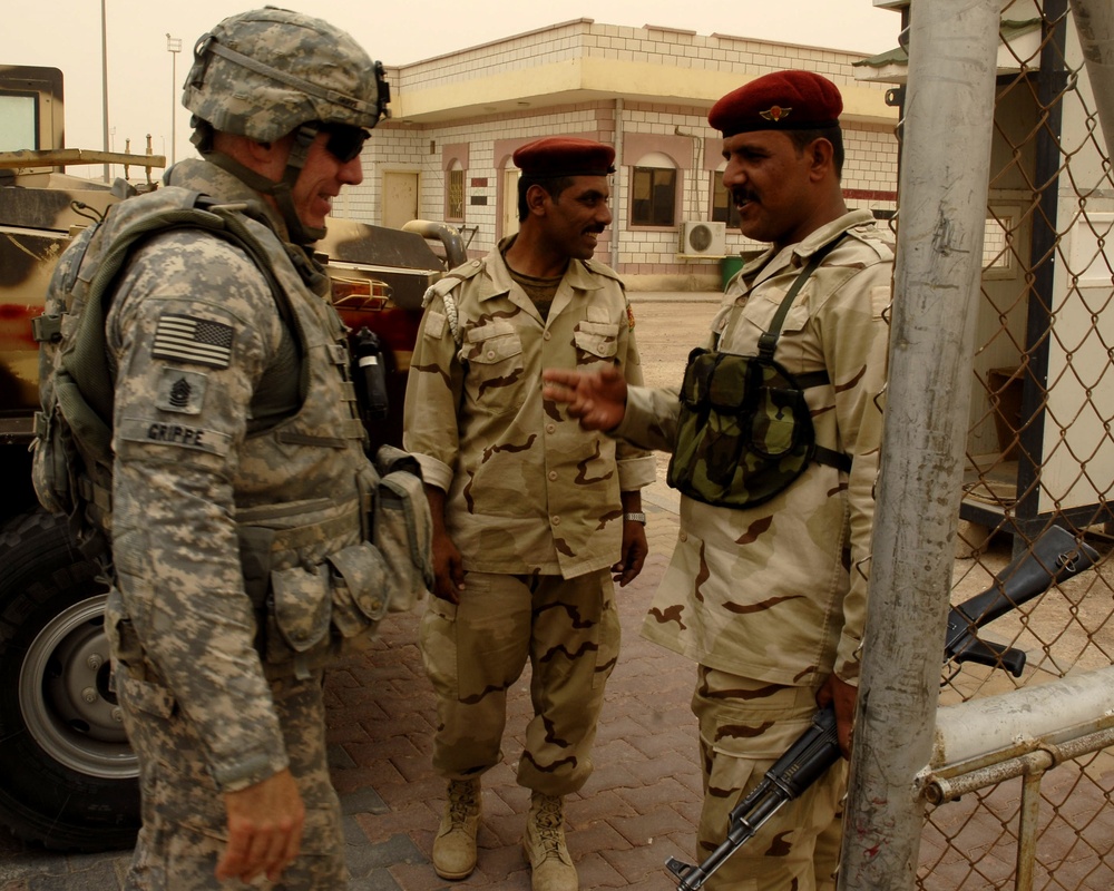 Corps Command Sergeant Major conducts battlefield circulation throughout southern Iraq