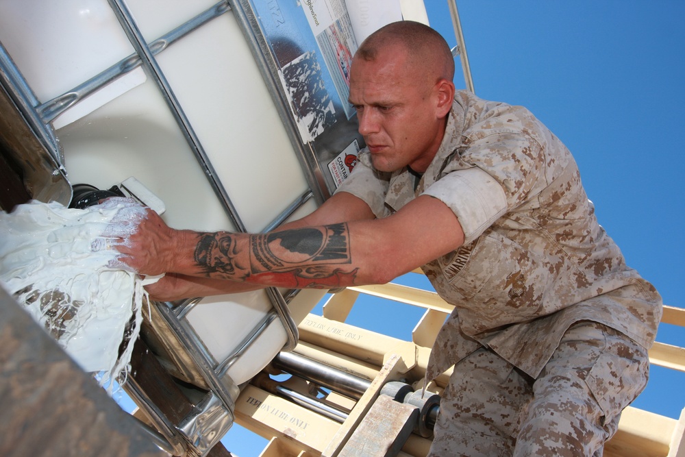 MWSS-374 Marine named Aviation Ground Marine of the Year