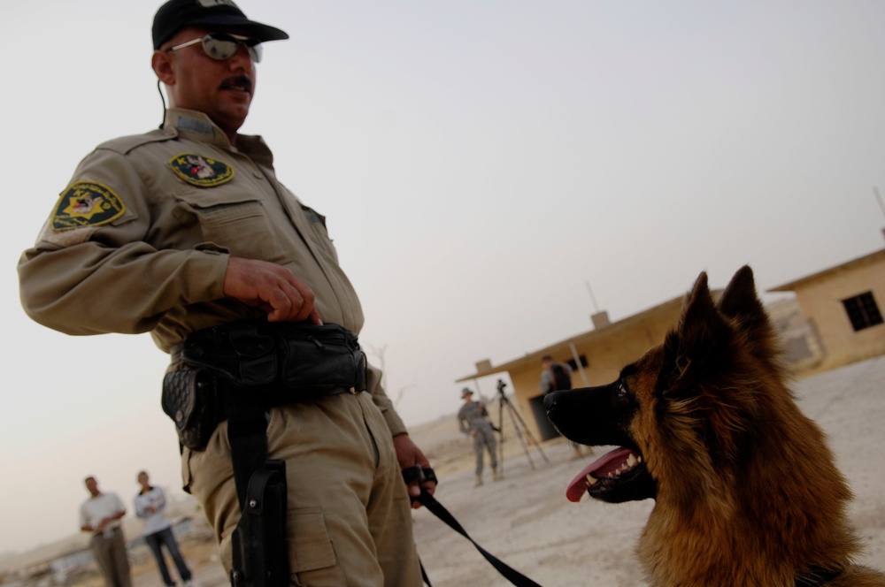 Iraqi Dog Handlers