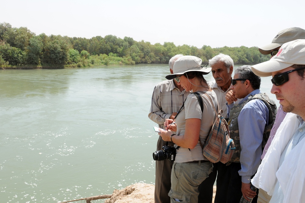 Americans and Iraqis work to urgently preserve the ancient Assyrian capital