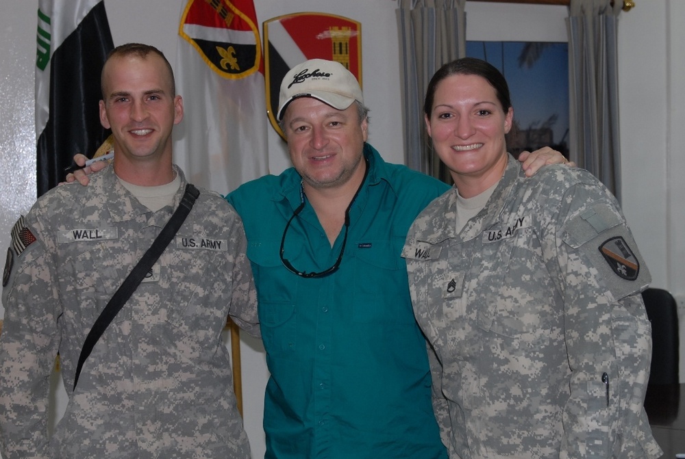 Mark Chesnutt Visits 225th Engineer Brigade
