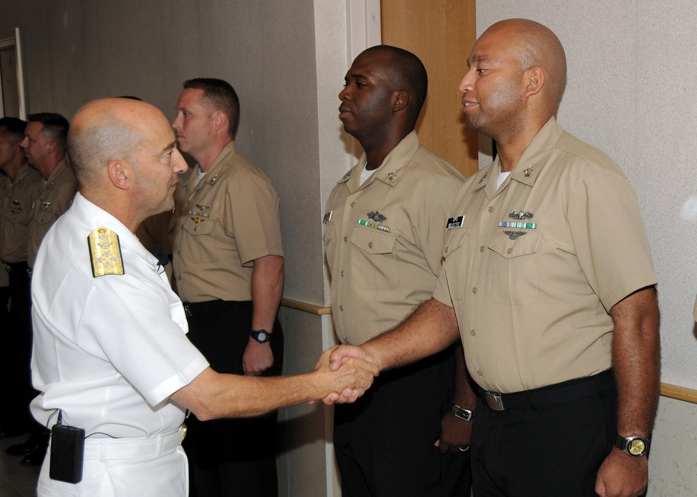 Adm. Stavridis visits Naples