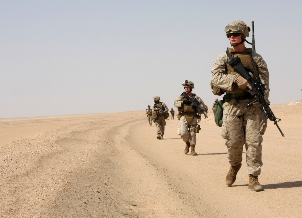 22nd MEU Lima Company dismounts in desert during sustainment training