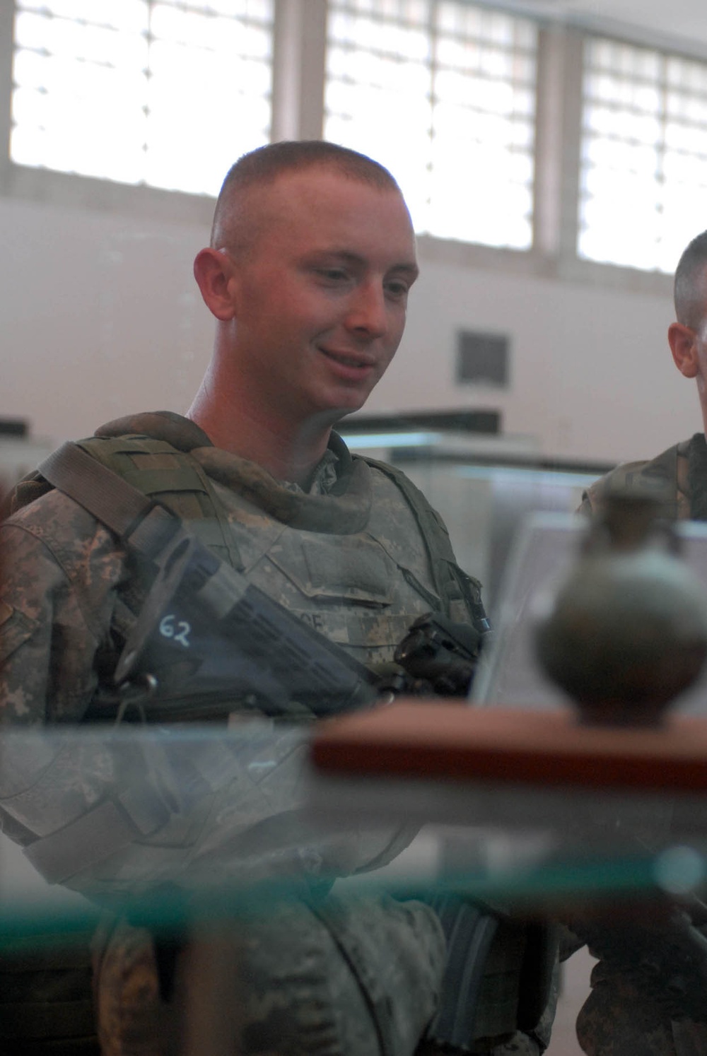 'Ironhorse' Soldiers visit Iraq Museum