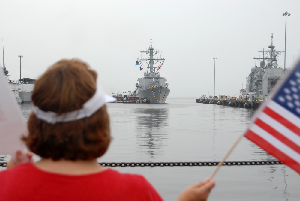 USS Mitscher returns home