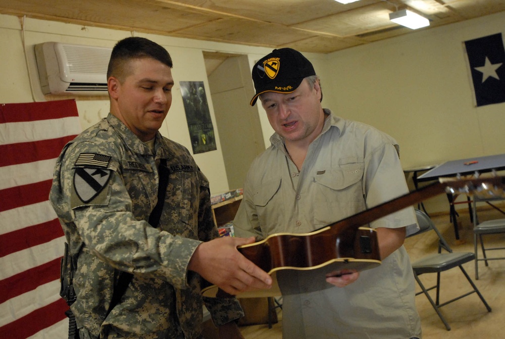 Country music star visit boosts morale