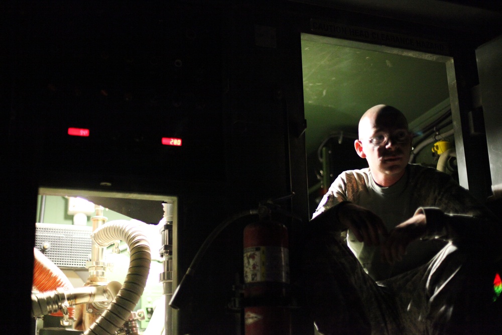 Soldiers resupply Tarmiya Joint Service Station