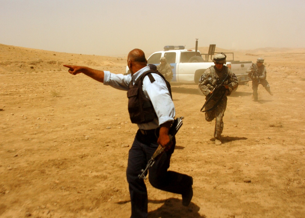 U.S. teaches Iraqi police reflexive firing techniques