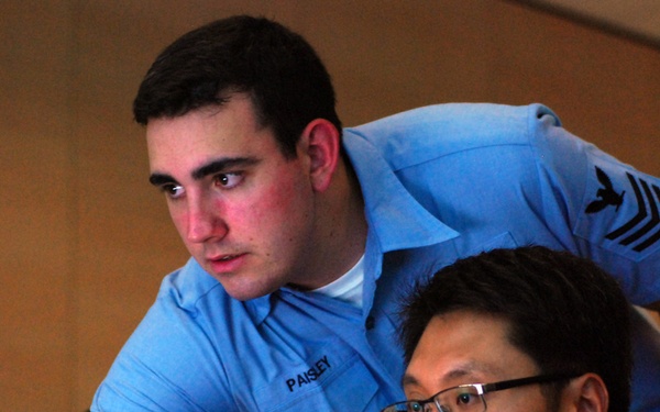 U.S., Singapore navies train together