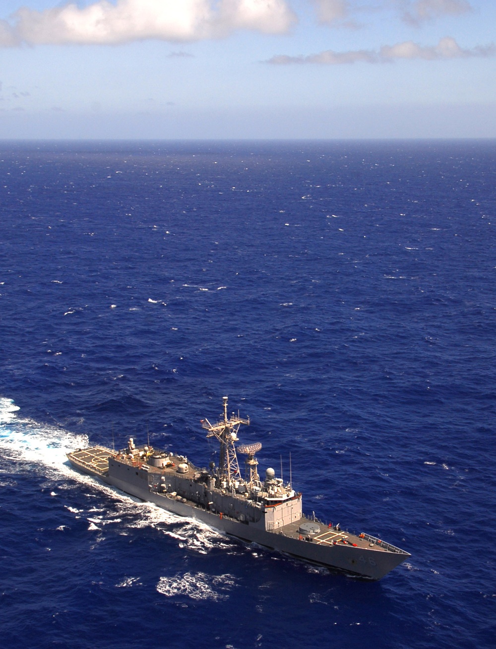 USS Rentz steams along