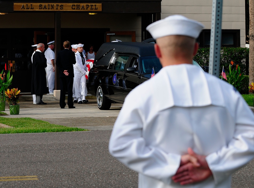 Mourners pay respect to Capt. Michael Scott Speicher