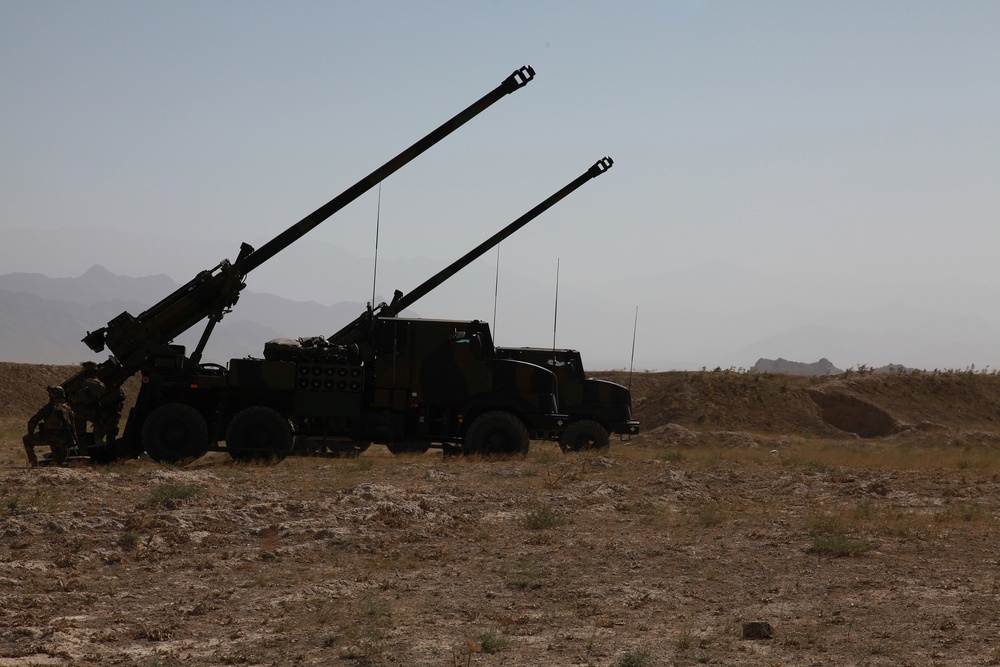 U.S., French shoot artillery in Afghanistan