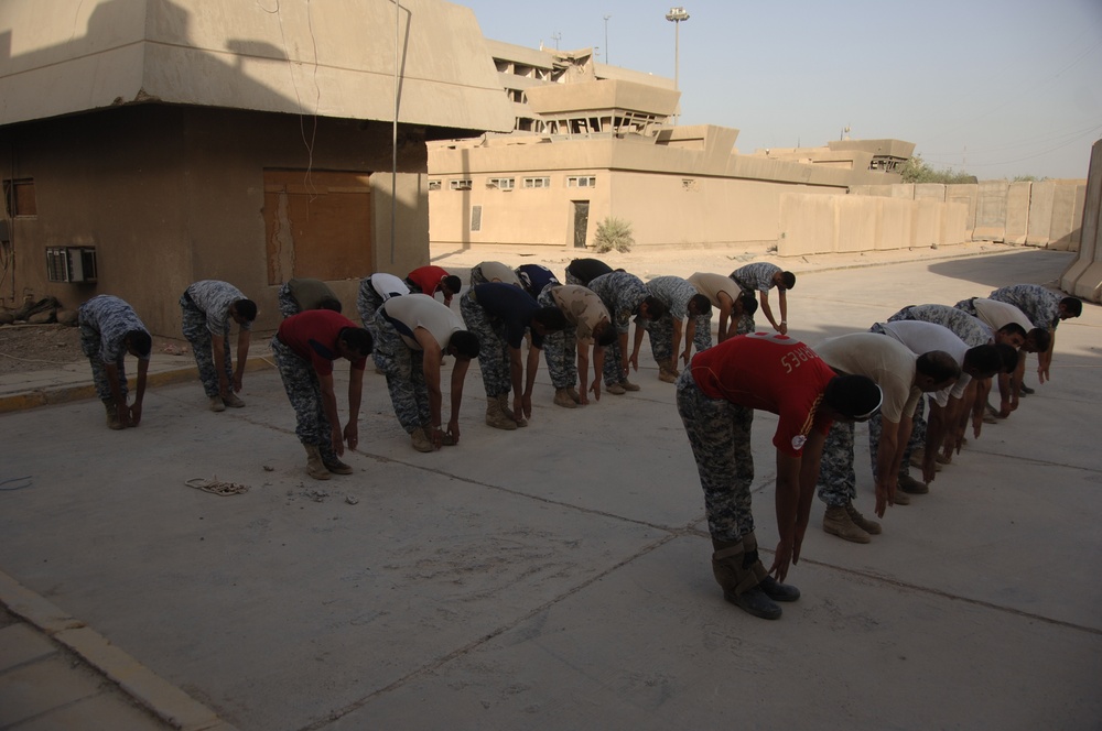 U.S., Iraqi forces PT together