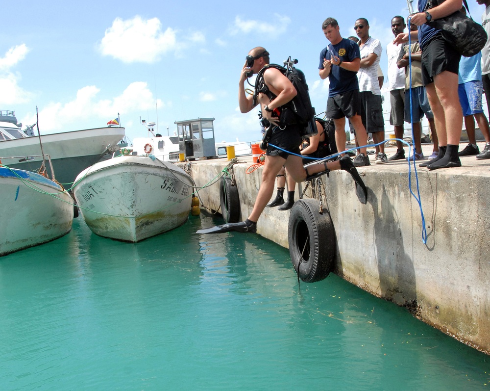 Island Response '09 action