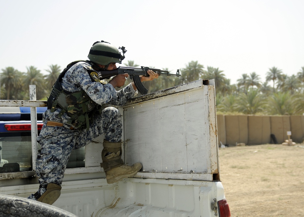 U.S., Iraqis compete in marksmanship competition
