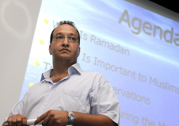 Service members Prepare for Ramadan