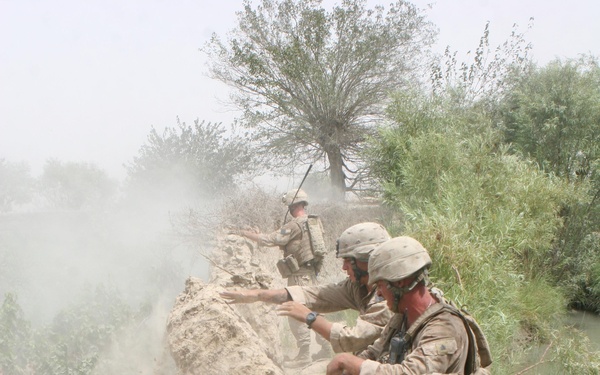 2/8 Marines fight, push insurgents back