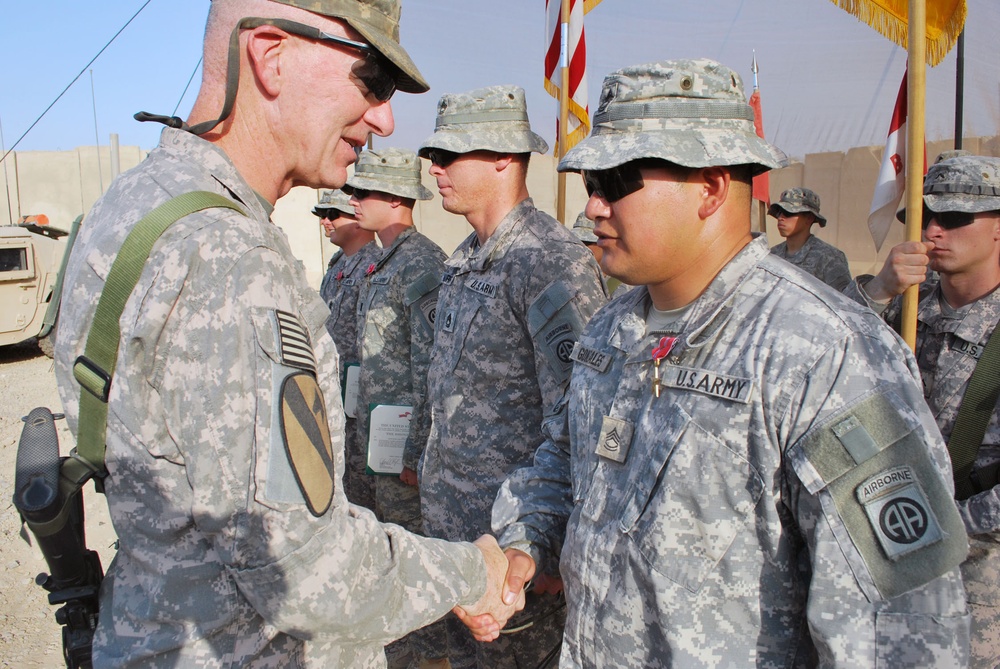Multi-National Division-Baghdad commander awards Paratroopers for valor