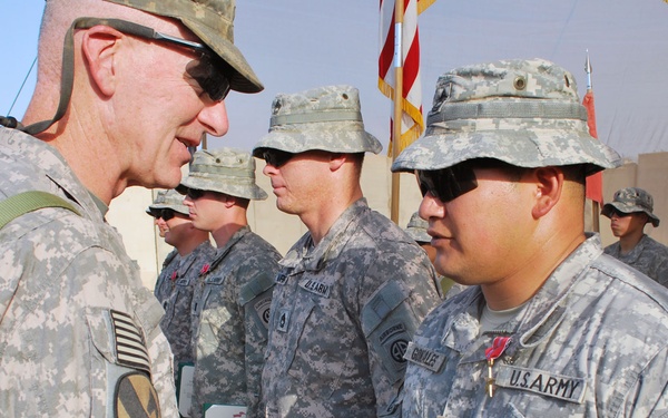 Multi-National Division-Baghdad commander awards Paratroopers for valor
