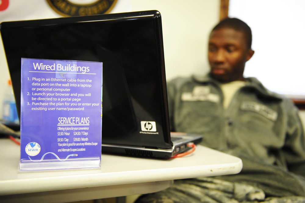 Soldiers stay in touch with new post Internet provider