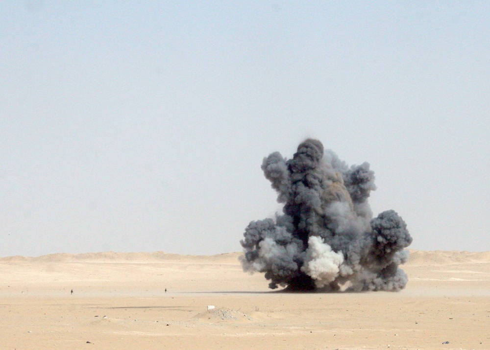 Combat engineers train in Kuwait