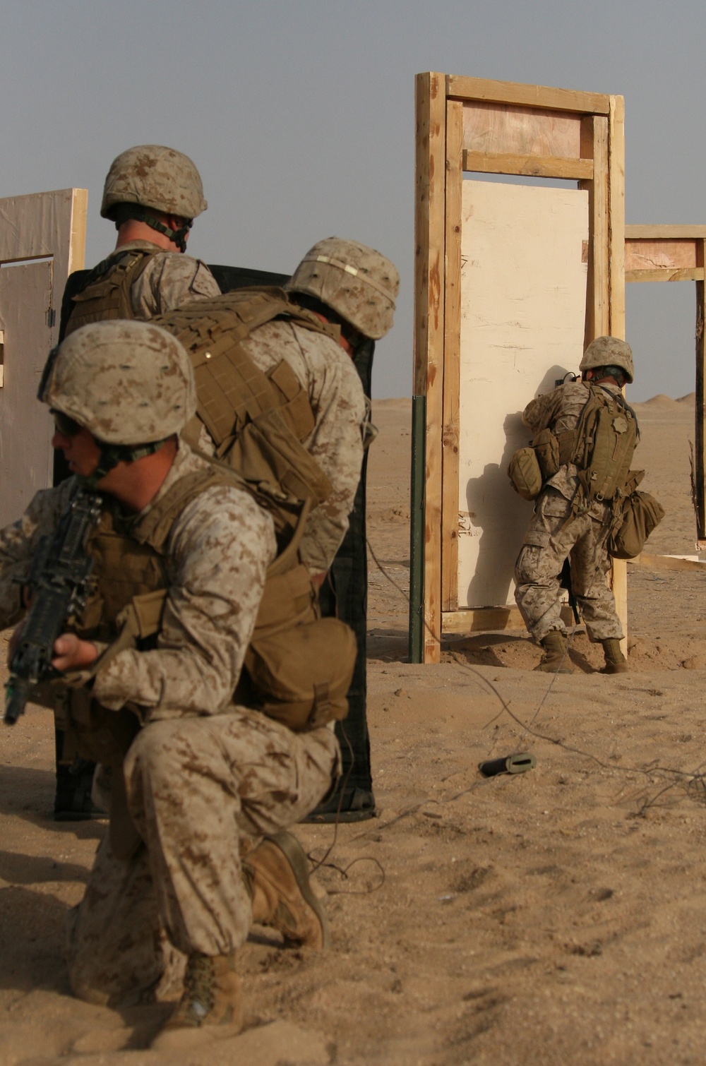 Combat engineers training in Kuwait