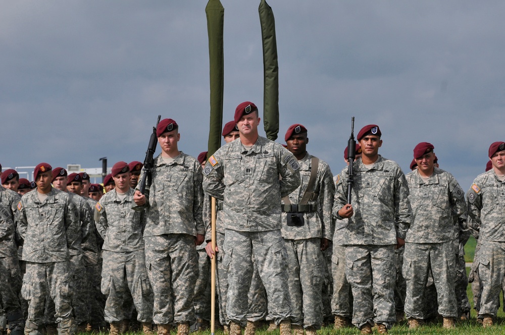 Paratroopers arrive in Indianapolis for the 63rd Annual 82nd Airborne Division Association Convention