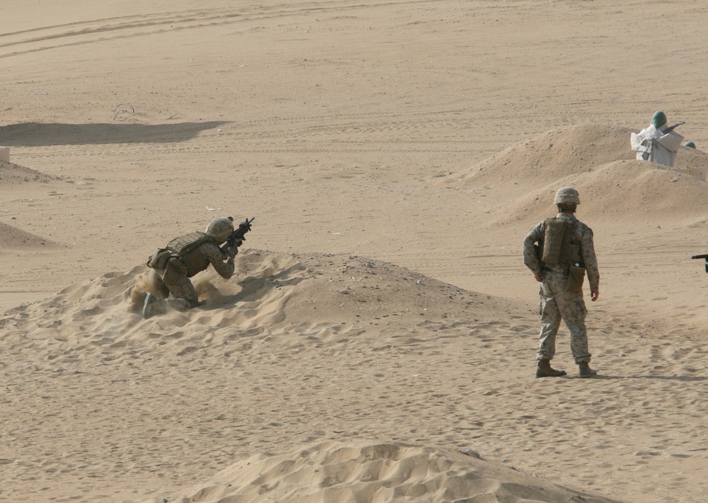 Weapons Company trains in Kuwait