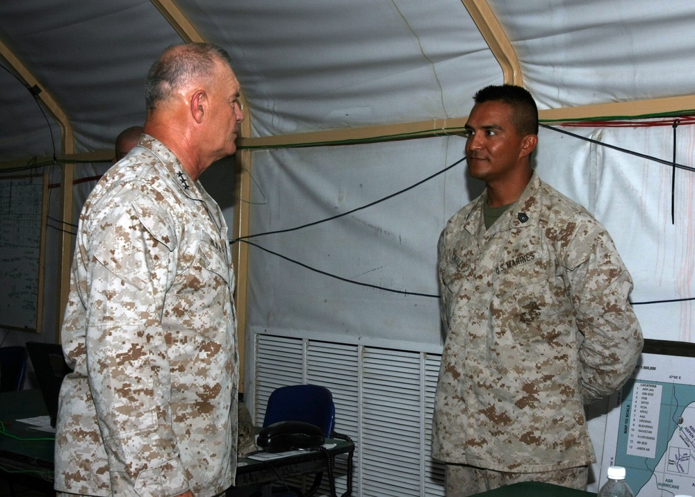 DVIDS - Images - II MEF commanding general visits 22nd MEU Marines in ...