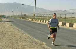 Paratroopers run for charity