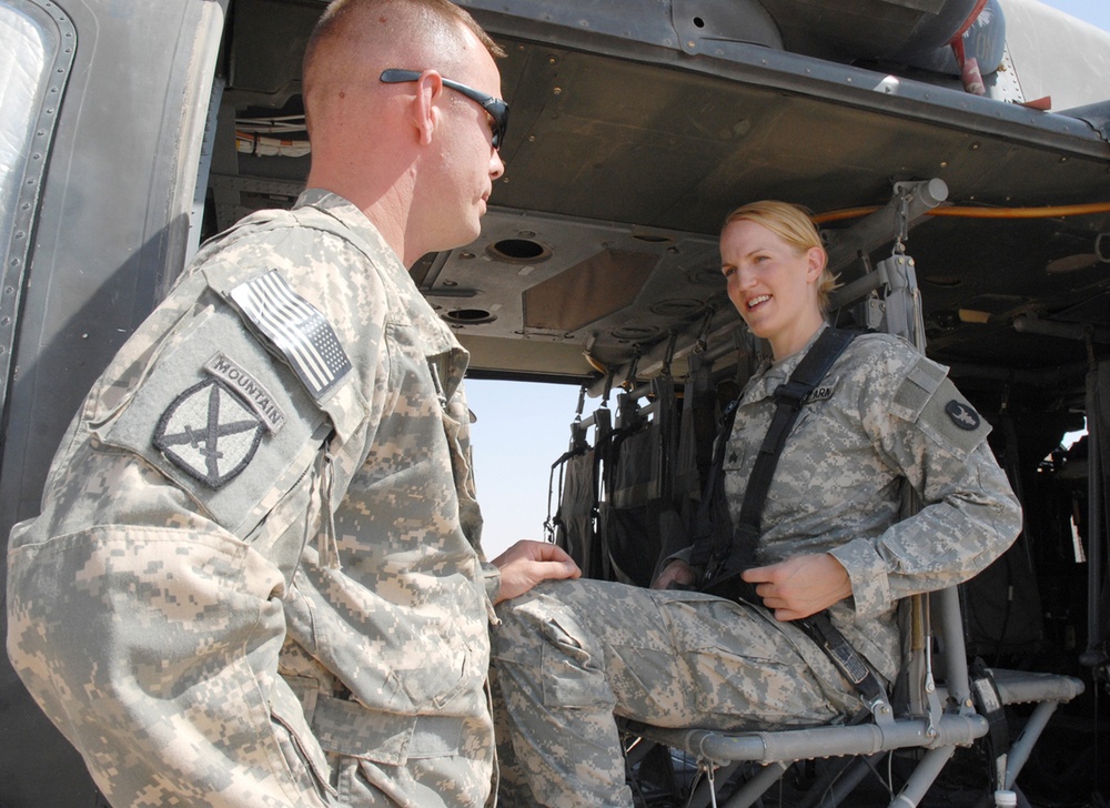 Face of Defense: Sister, Brother Reunite in Iraq