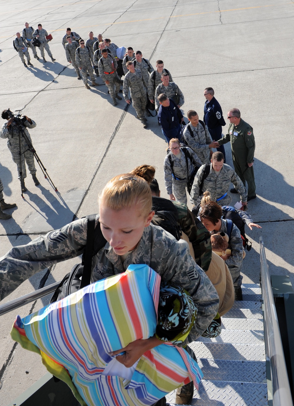 389th Fighter Squadron Deploys