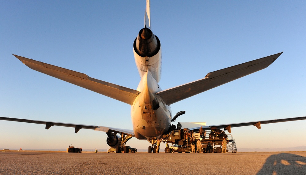 389th Fighter Squadron Deploys