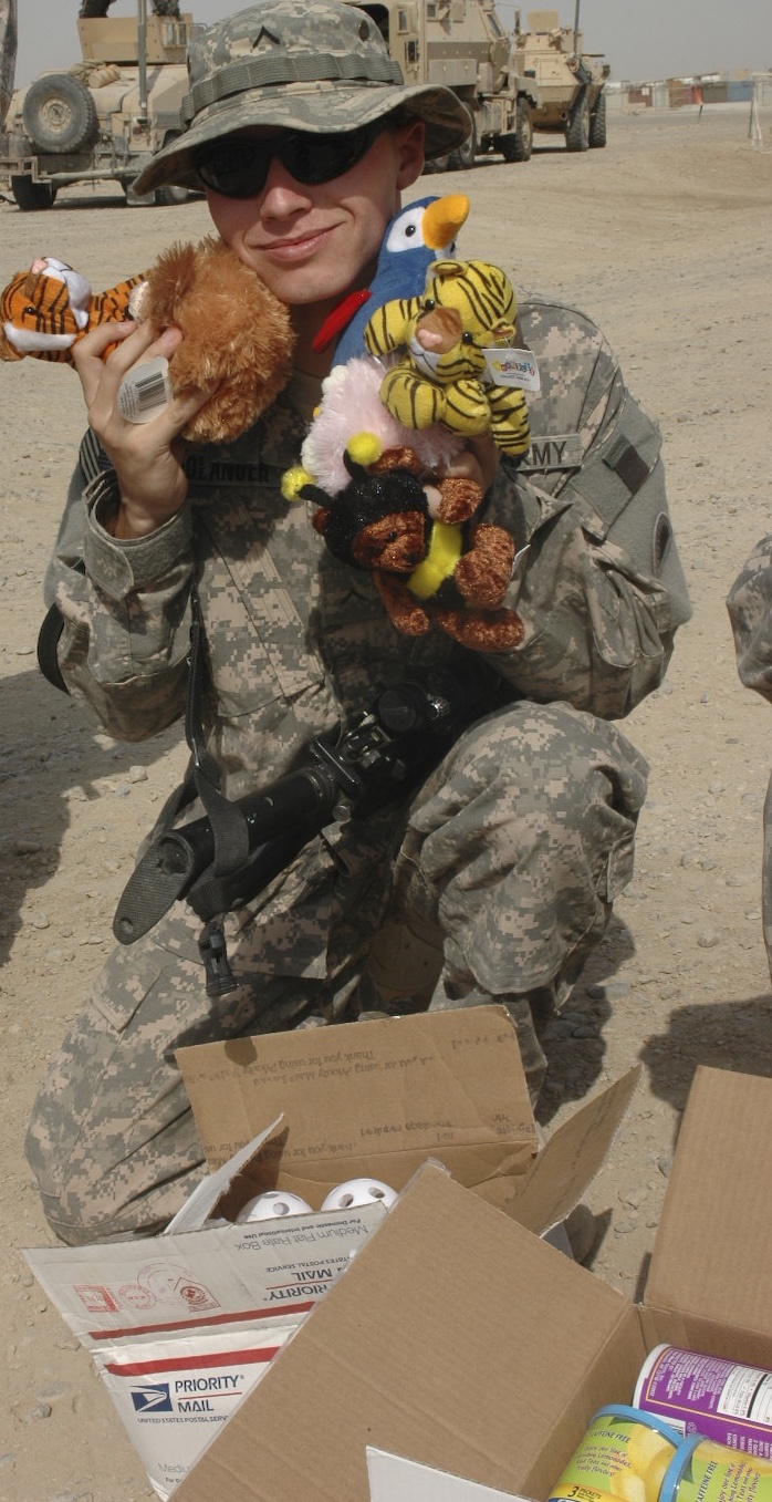 Albany fourth-graders give Soldiers a lift