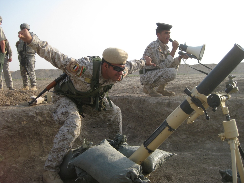 Iraqi mortar training