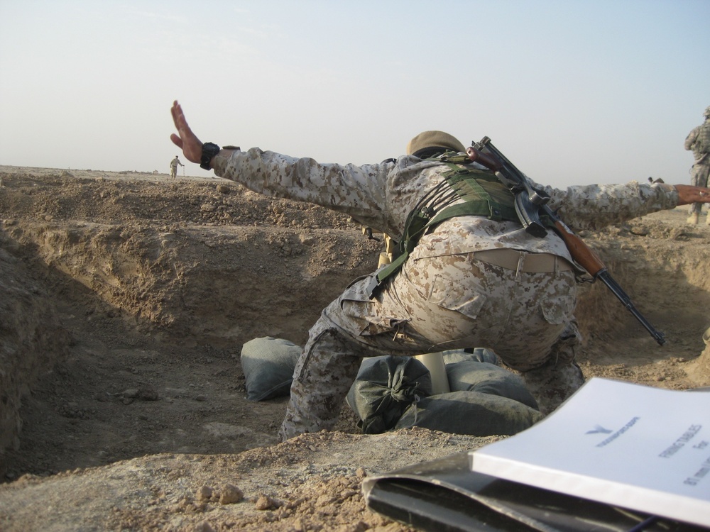 Iraqi mortar training