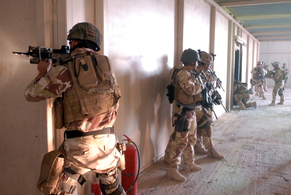 Congressmen catch insider's view on Iraq's elite fighting force