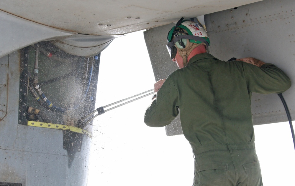 Conducting aircraft maintenance
