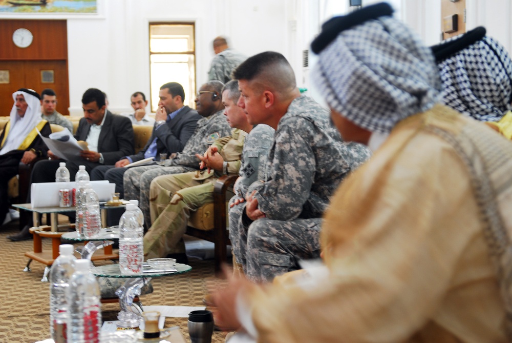 Community leaders discuss key issues at Basra forum