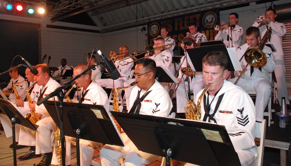 Fleet Forces Jazz  Ensemble Performs in Virginia Beach