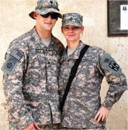 Siblings Meet in Iraq After Long Deployment Separation