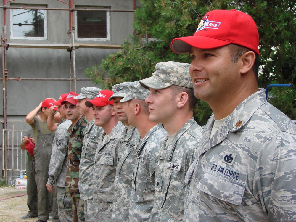 Serbian, U.S. officials visit joint civil-military construction sites